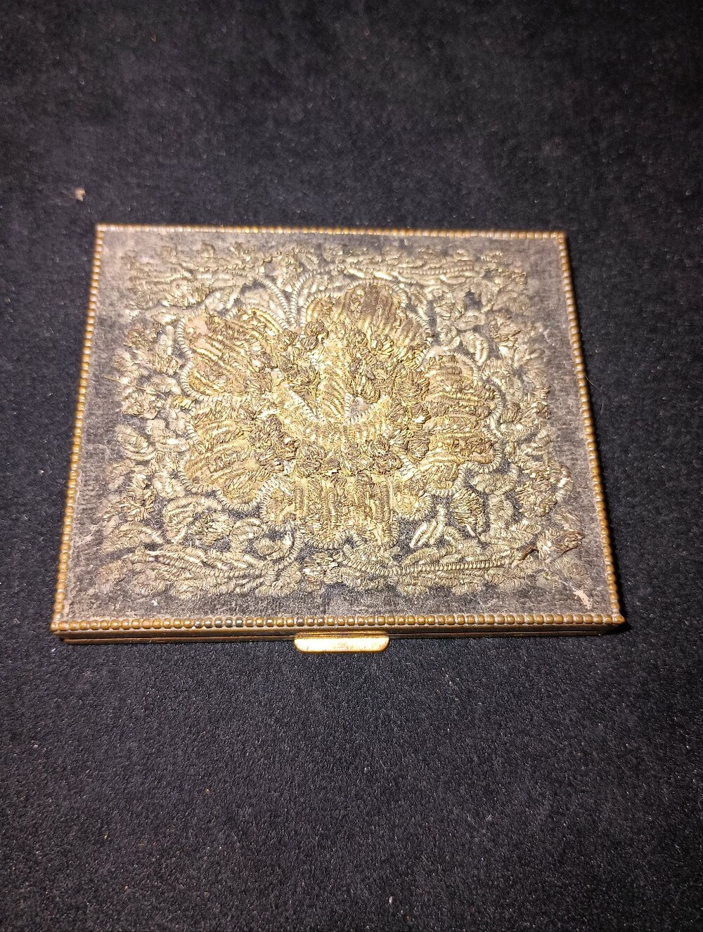 Rare! Vintage Beaded Top Compact. Treasures Of India Schildkraut